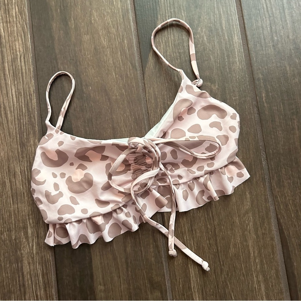 Majorelle Adley Ruffle Halter Bikini Top in Leopard Sz XS - Picture 4 of 7
